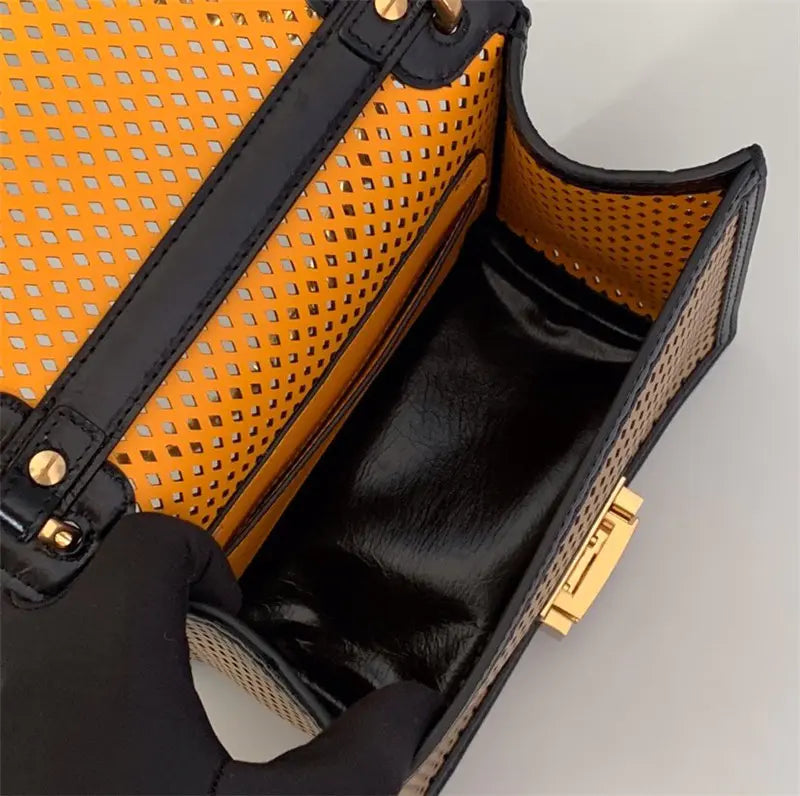 フェンディ カン アイ ストゥ バッグ