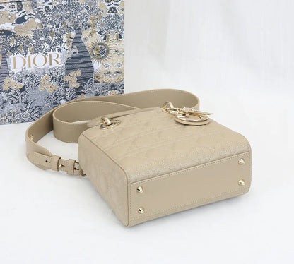 レディディオール