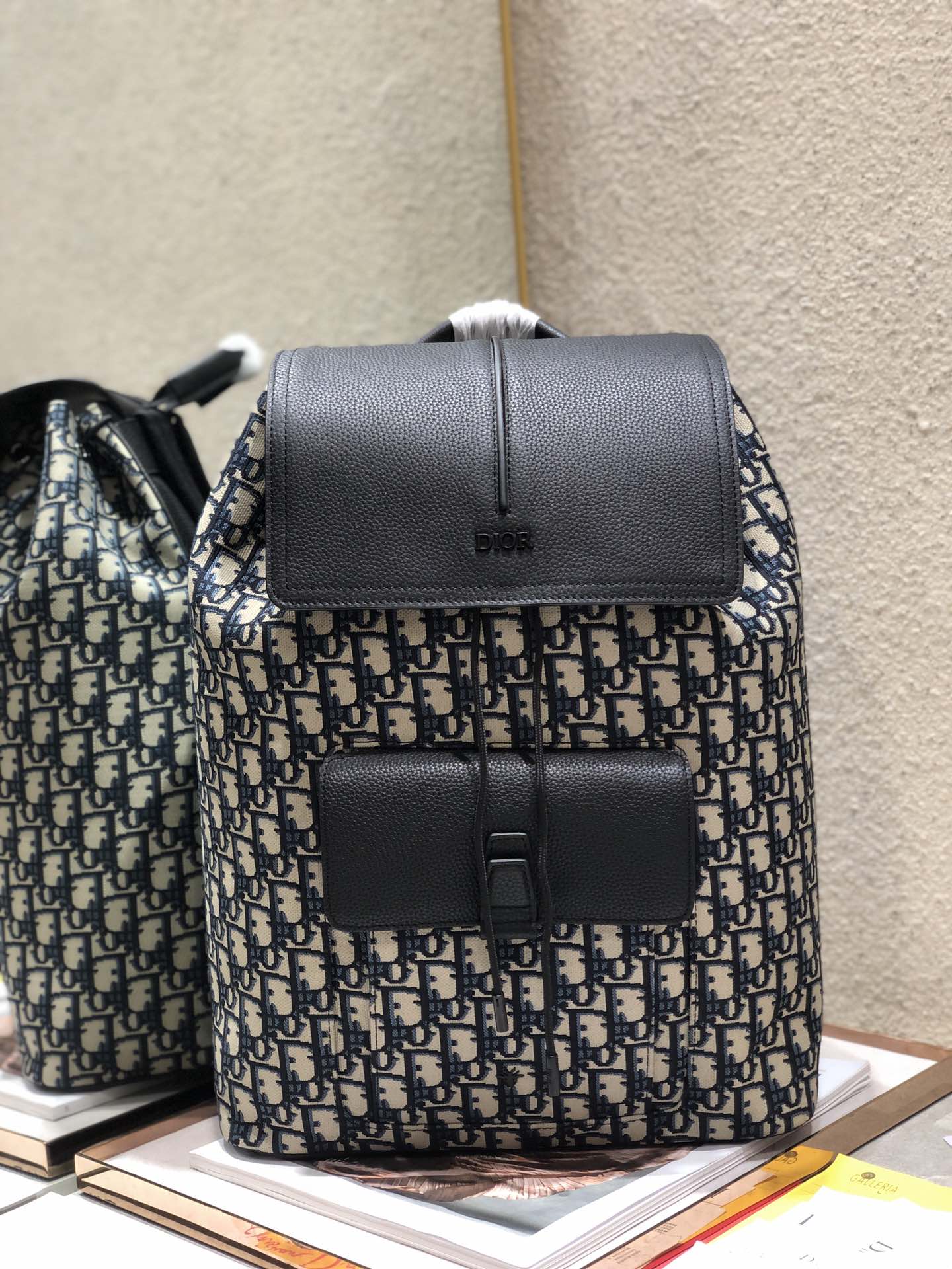 モーション ディオール オブリーク バックパック