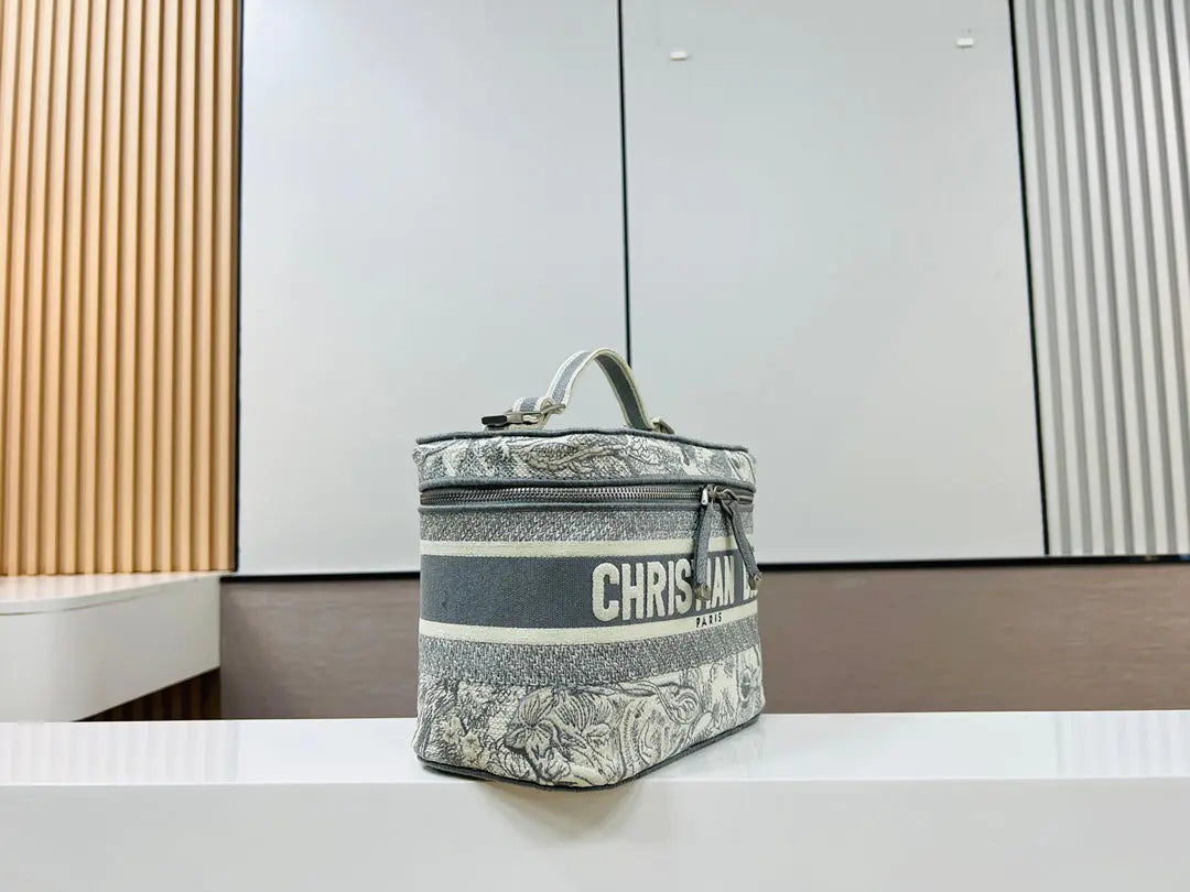 クリスチャン・ディオール コスメティックバッグ