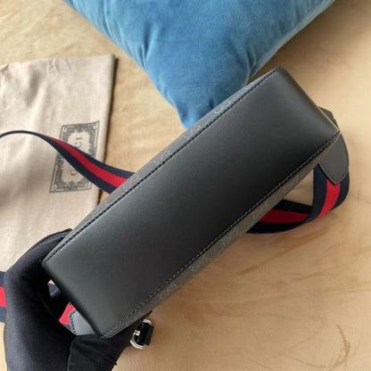 グッチ GGスプリーム キャンバス ショルダーバッグ – BG047