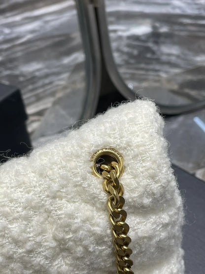 ジャージー素材のパファートイバッグ