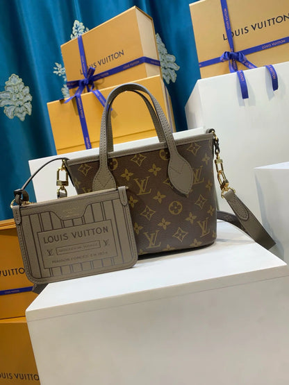 ルイ・ヴィトン M12109 ネヴァーフル バンドリエール インサイド・アウト BB