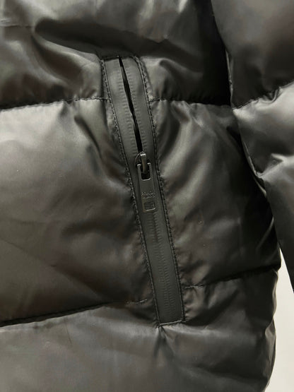 【PRADA旗艦店】ダウンジャケット、ご好評に付き再入荷！