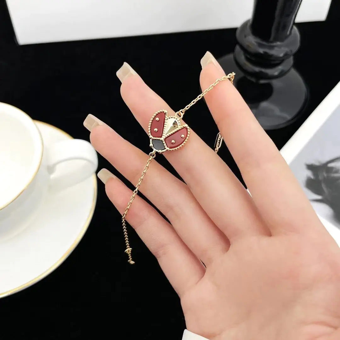 ヴァン クリーフ＆アーペル てんとう虫 ブレスレット