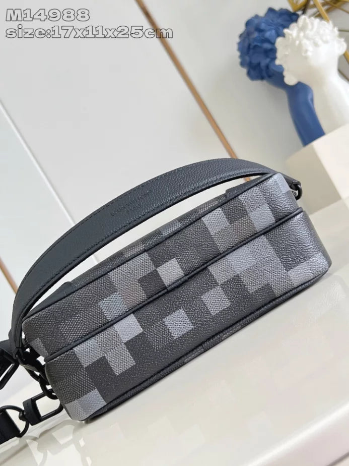 NIL メッセンジャーバッグ ダモフラージュ ブラック キャンバス M14988 – LW414