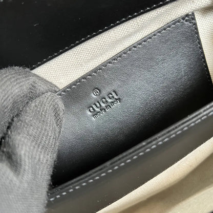 GG マトラッセ レザー スモール バッグ