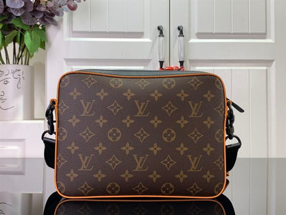 ルイ・ヴィトン トリオ メッセンジャーバッグ – LVB055
