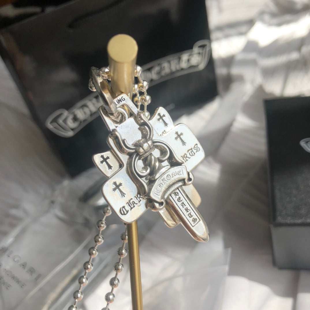 Chrome Hearts（クロムハーツ）3段ソードとホーリーソードサンスクリットペンダントネックレス