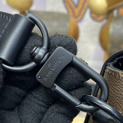 LV オンザゴー シルバー ソフト