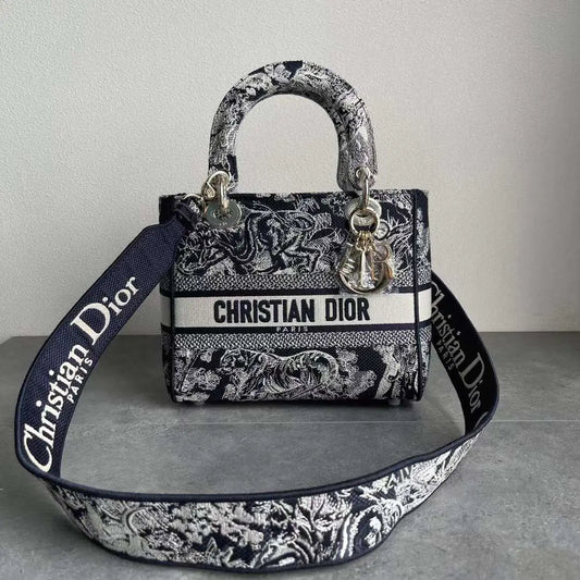 ディオール レディ ライト