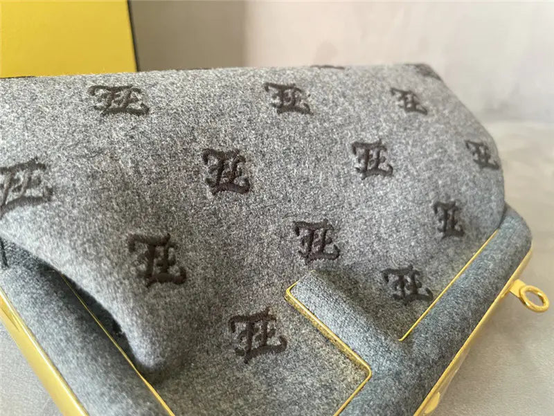 フェンディ ファーストバッグ スモール