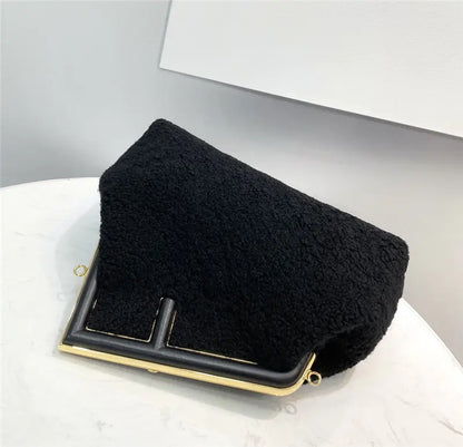 フェンディ ラムウール ファーストバッグ