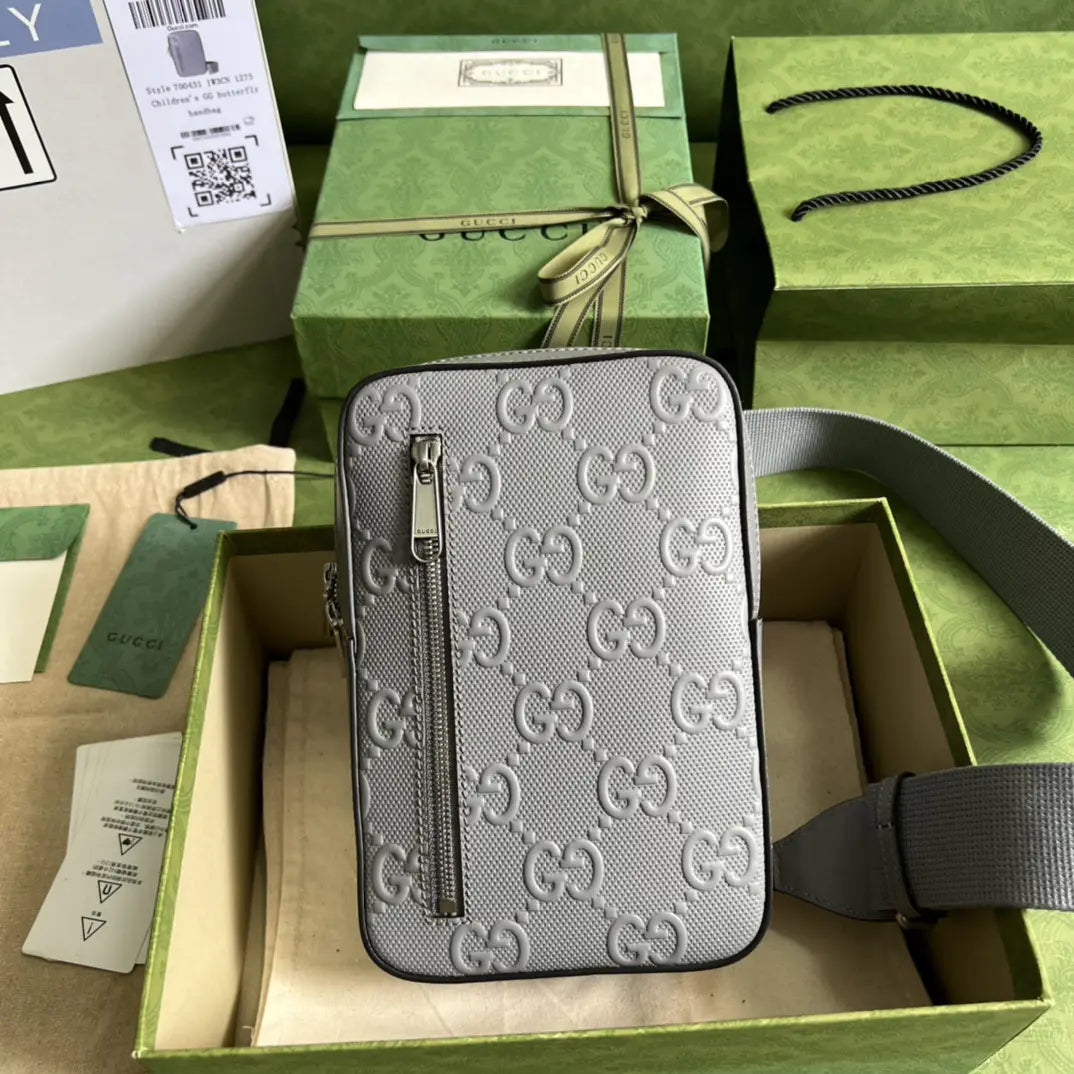 GGエンボス加工のスリングバックパック