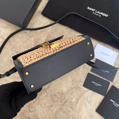 カイア ラフィア＆レザー ミドルサッチェル