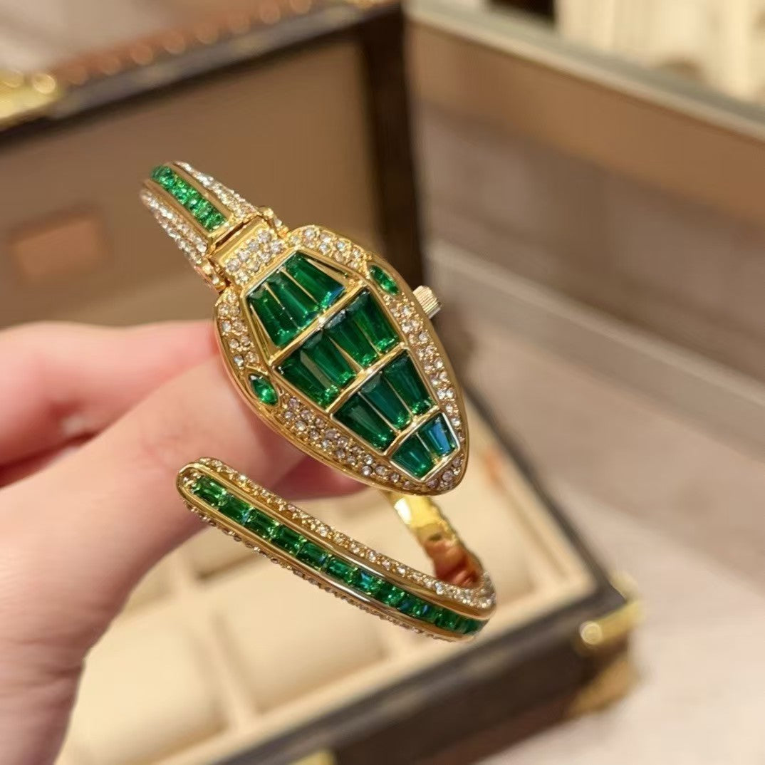 ブルガリ スネークブレスレット ダイヤモンド クラムシェルウォッチ