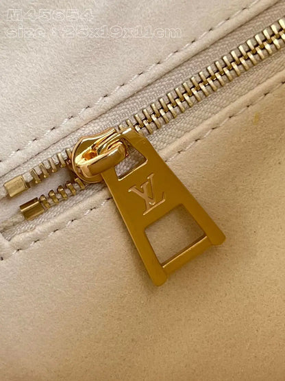 ルイ・ヴィトン ホワイトアンプラント オンセゴPM M45654