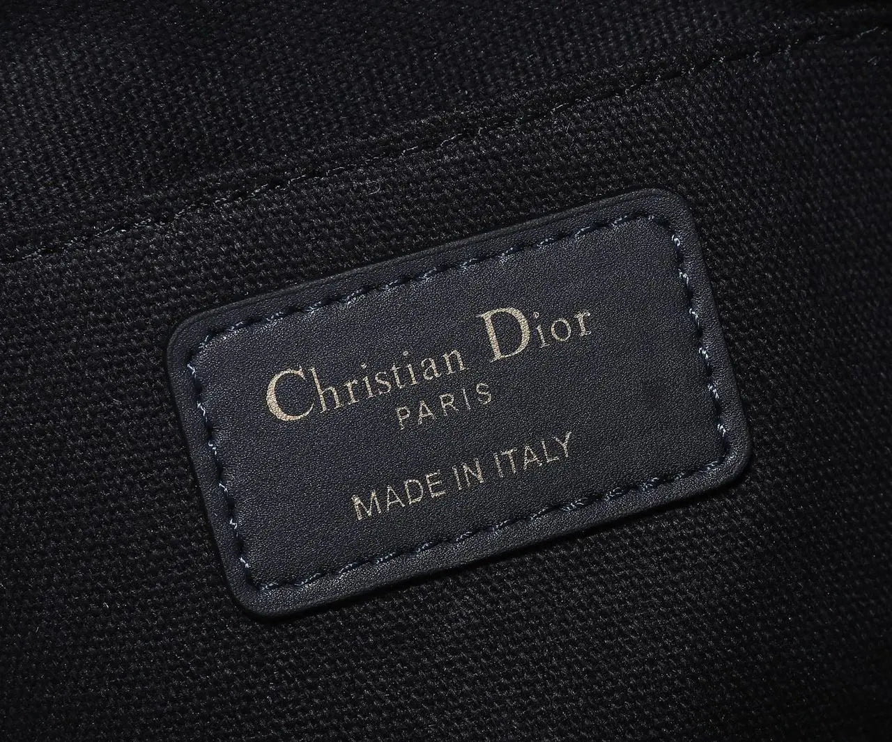 クリスチャン・ディオール 30 モンテーニュ ビューティーポーチ