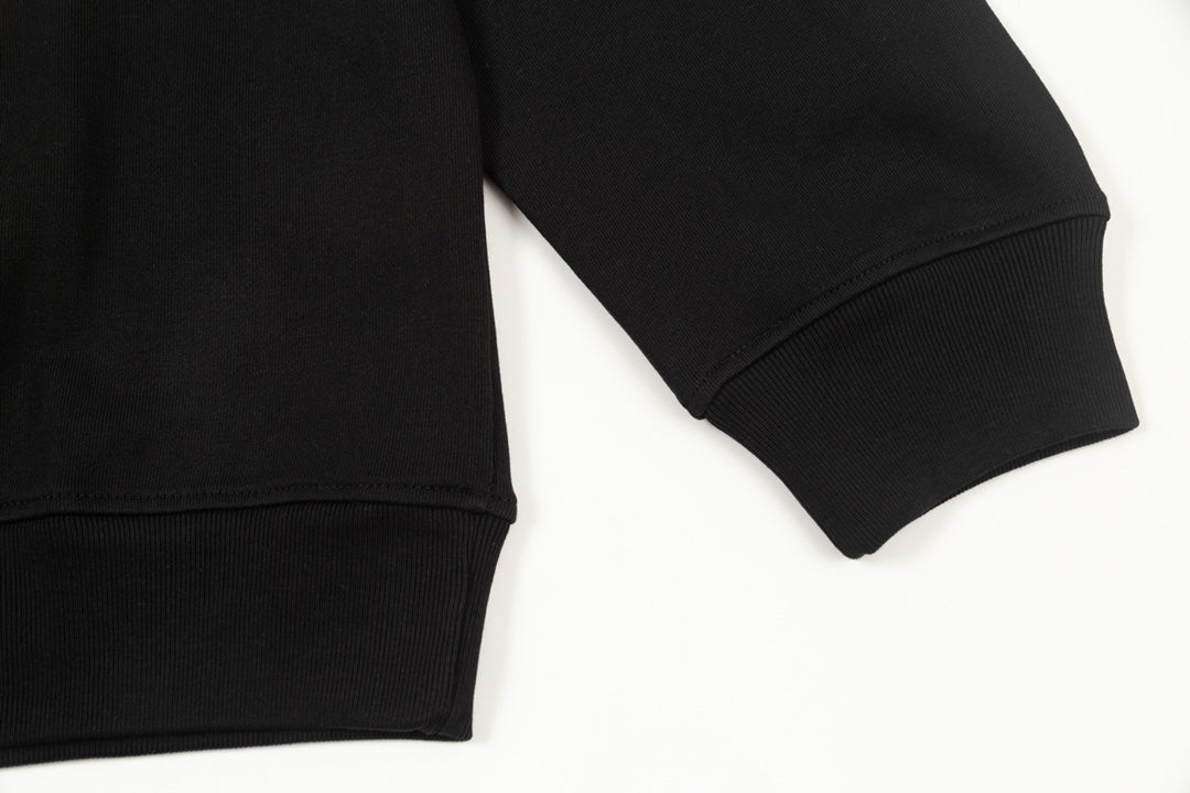 【PRADA公式旗艦店】ご好評に付き再入荷！！