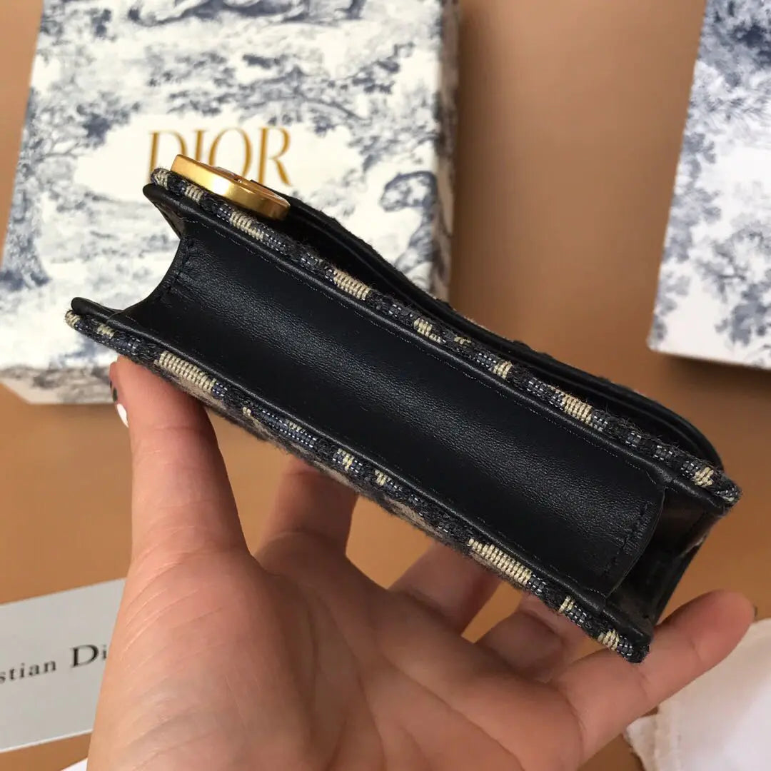 ディオールケースカード