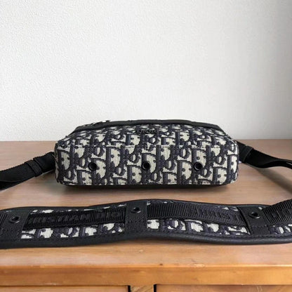 ディオール サファリ メッセンジャーバッグ ベージュ＆ブラック ディオール オブリーク ジャカード – DIO001