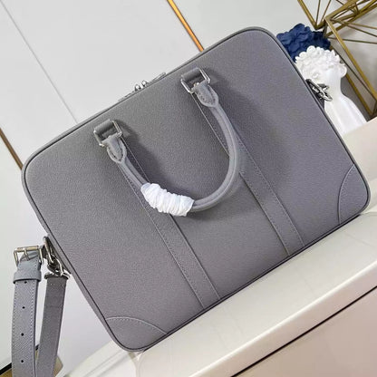 ポルト ドキュメント ヴォヤージュ PM グレー タイガレザー M11659 – LW323