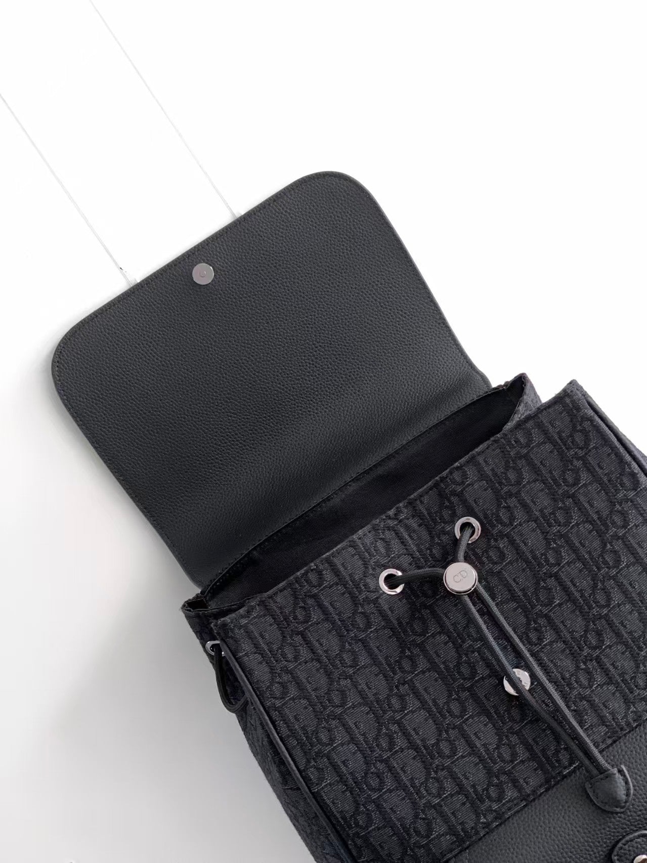 クリスチャン DlOR オブリーク ジャカード グレインカーフスキン サドル