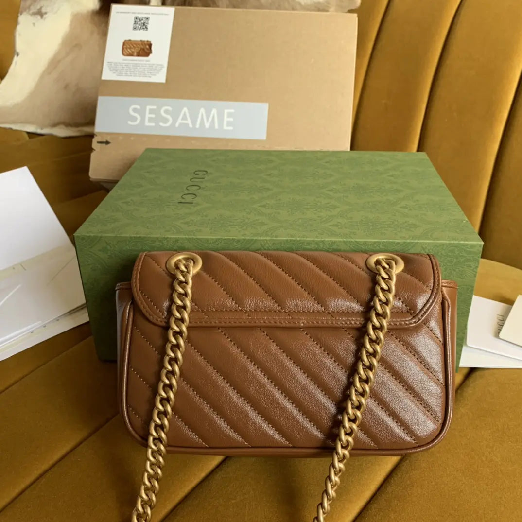 GGマーモント ミニキルティングショルダーバッグ