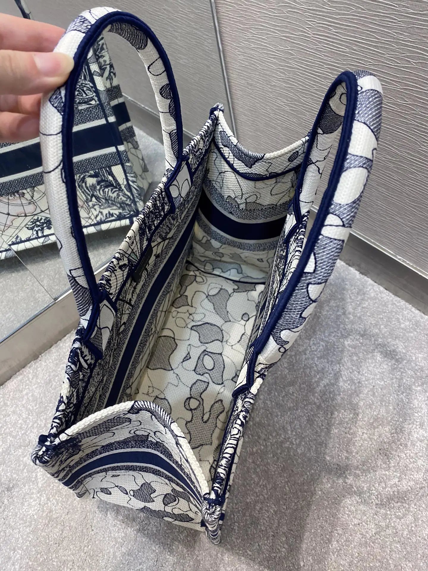 ディオール ブックトート