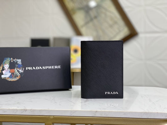 PRADA（プラダ） 財布9.5x14cm