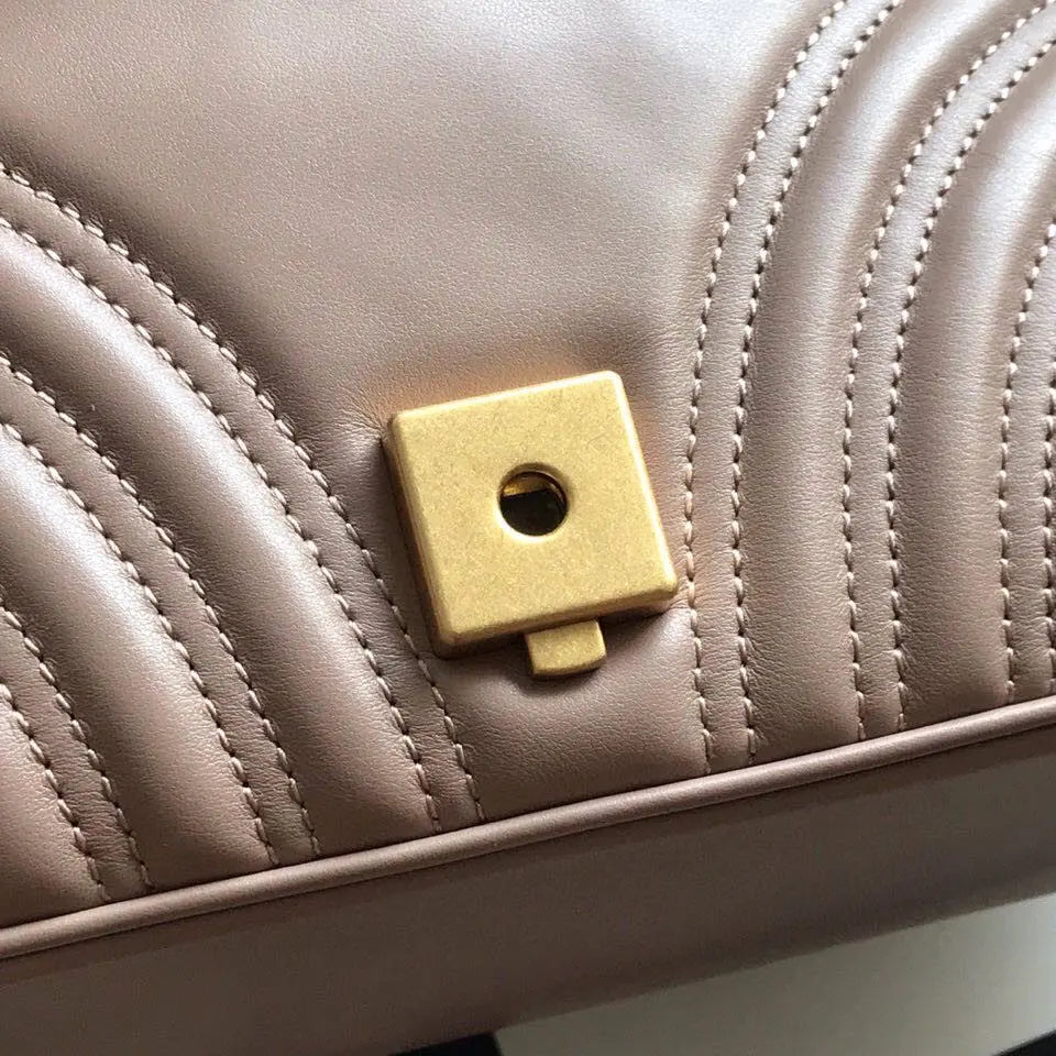 GGマーモント ミニキルティングショルダーバッグ