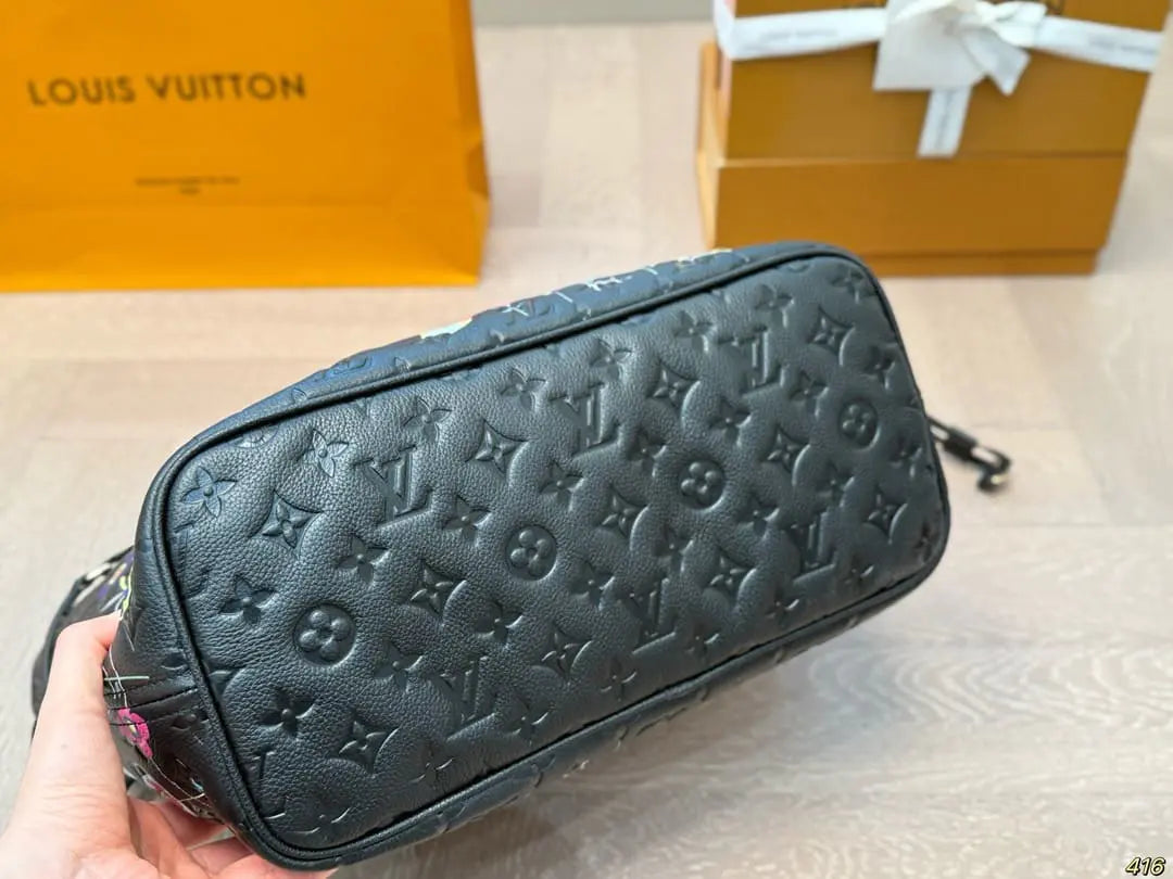 ルイ・ヴィトン M13675 LV×TM ネヴァーフルMM