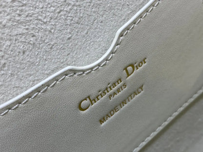 クリスチャン ディオール ミディアム ボビーバッグ