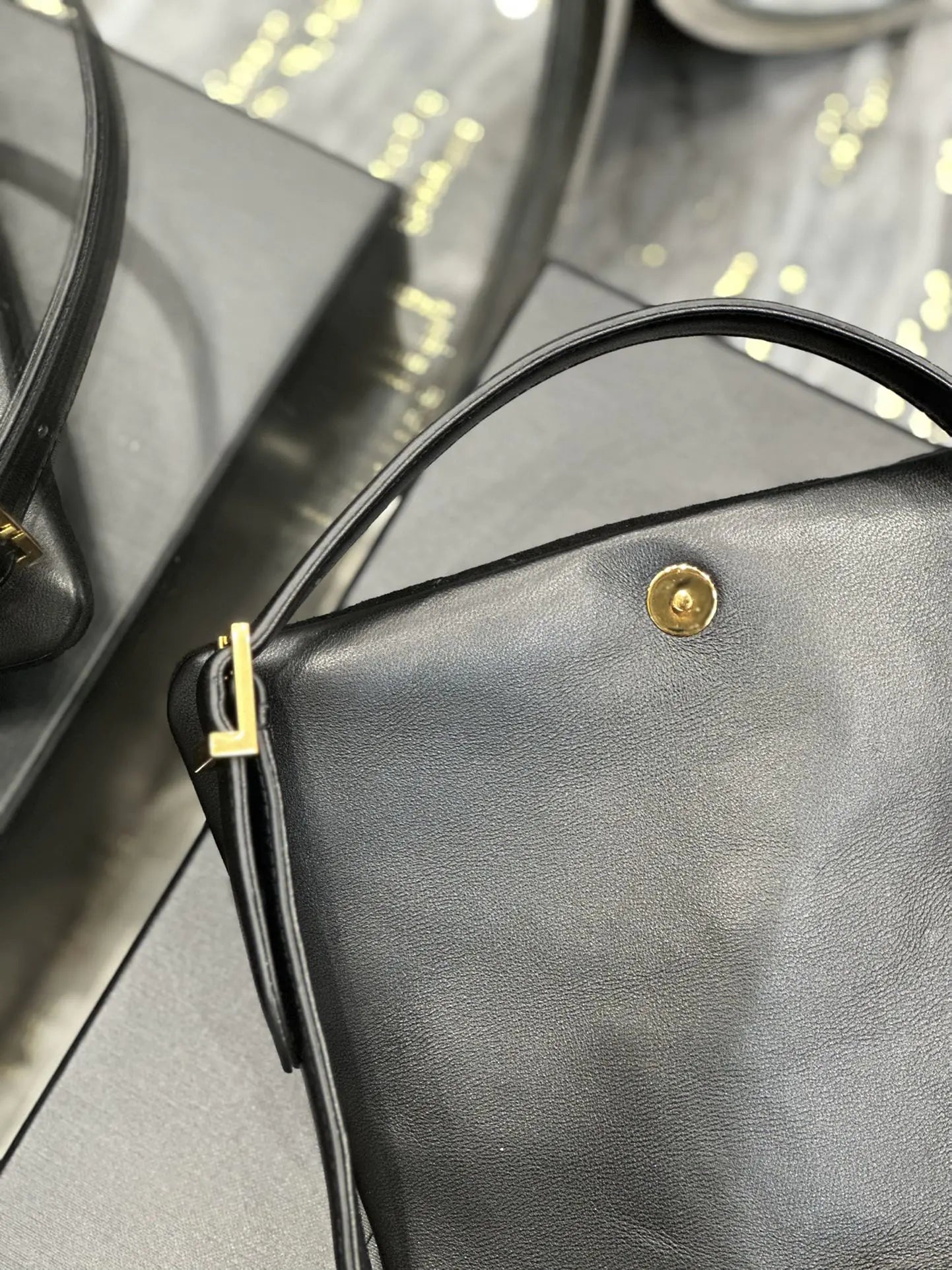 LE 57 ホーボーバッグ（キルティングラッカーキャンバスとレザー）