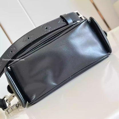 カーゴ ウェアラブルウォレット ブラック カーフレザー – LW316