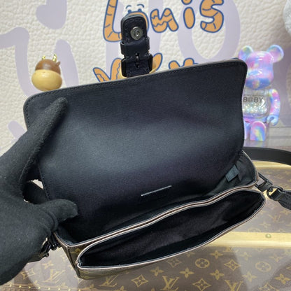 LV レトロ メッセンジャーバッグ