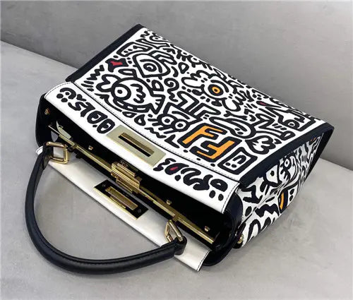 フェンディ ピーカブー バッグ