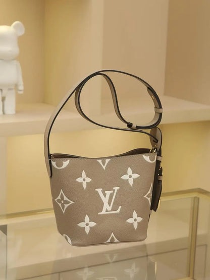 オールインBB バイカラー モノグラム アンプラント レザー - ルイ・ヴィトン