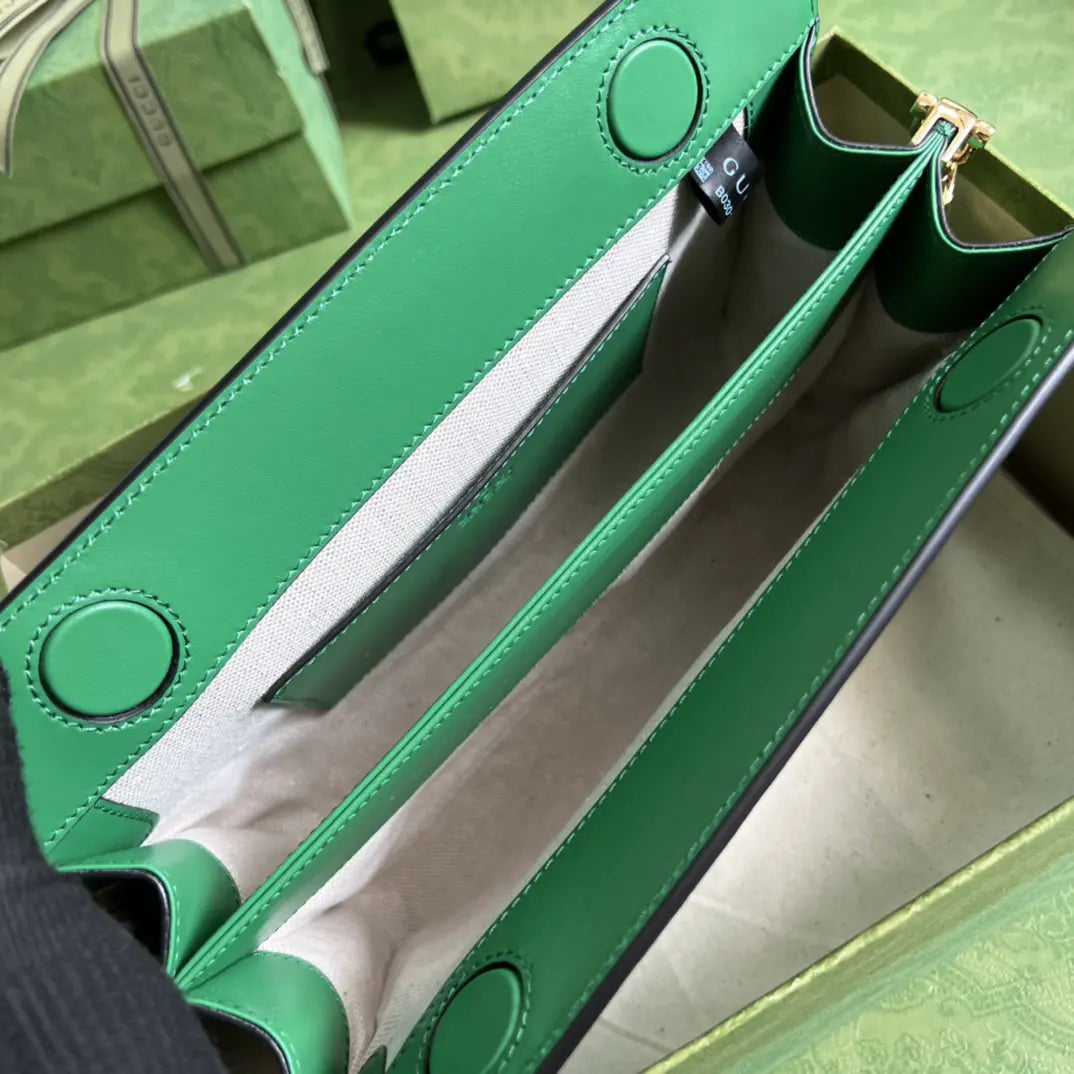 GG マトラッセ レザー スモール バッグ