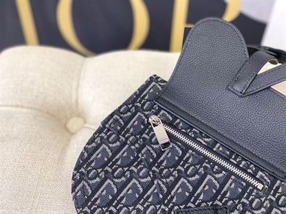 ディオール サドルポーチ – DIO012