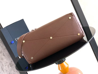 ミディアム ディオール ノルマンディー トートバッグ ブラウン ディオール アイコン カーフスキン |