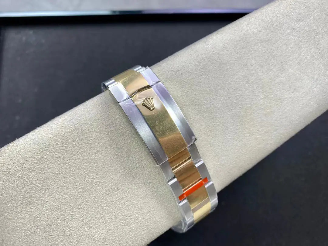 ロレックス スカイドゥエラー ランダムROLEX SKY-DWELLER 326933