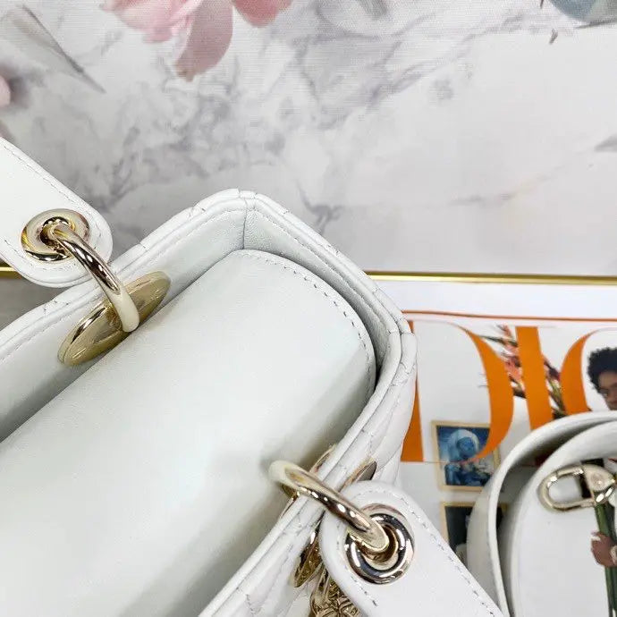 レディディオール レターバッグ ホワイト