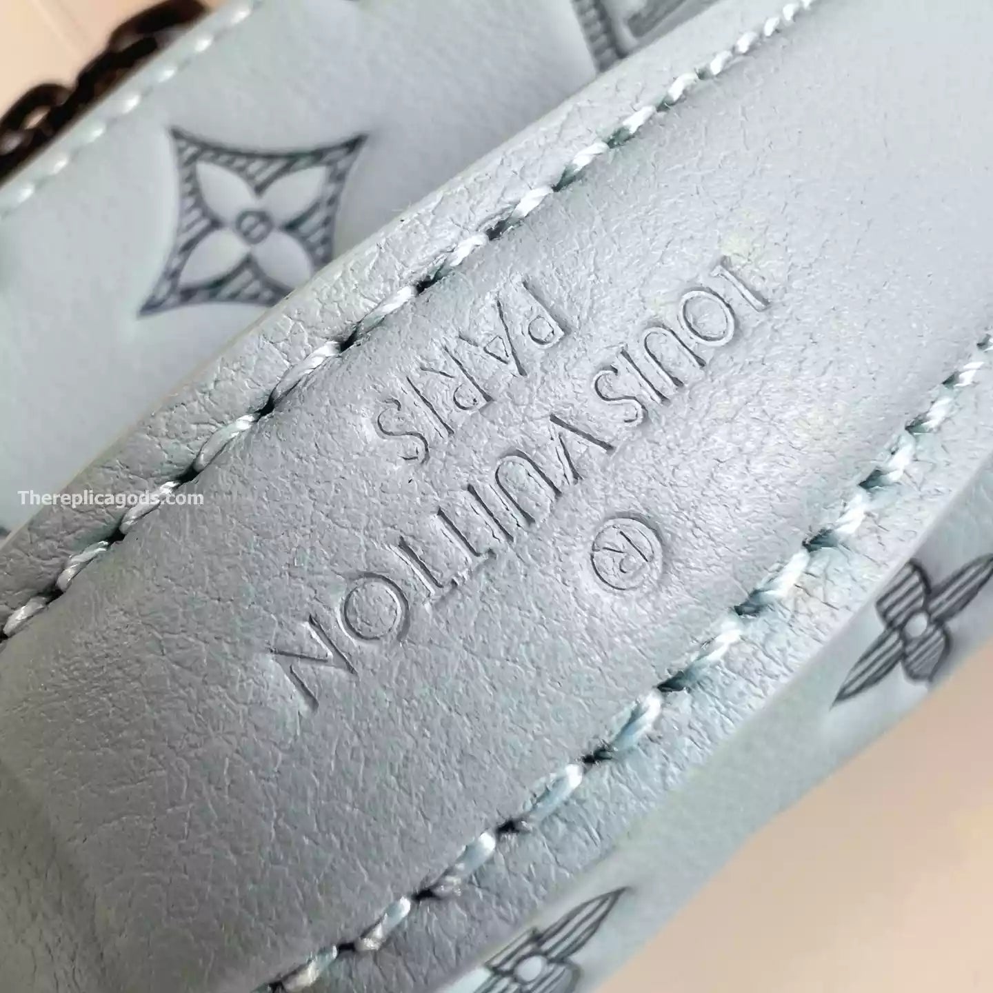 ラッシュ バンバッグ スカイブルー モノグラムシャドウ – LW305