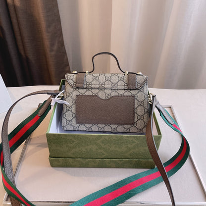 GUCCI メッセンジャーバッグ