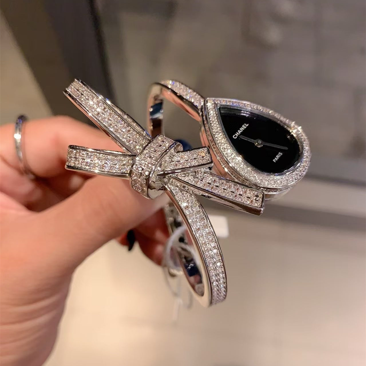 シャネル ボウ ダイヤモンド レディース ウォッチ