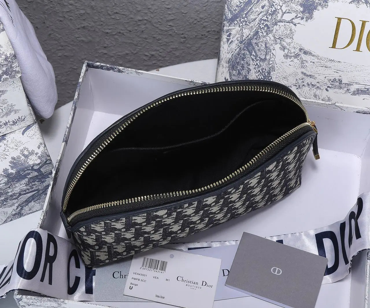 クリスチャン・ディオール 30 モンテーニュ ビューティーポーチ