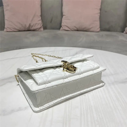 レディディオールクラッチ