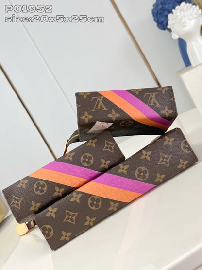 トリオ トイレポーチ モン モノグラム P01952 – LW384