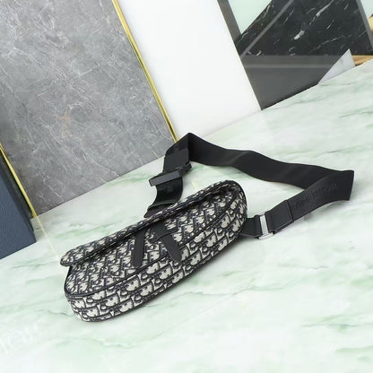 ディオール メンズ サドルバッグ